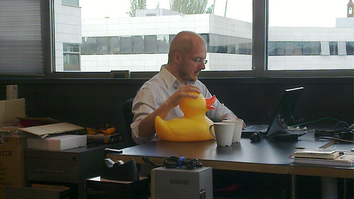 La programmation assistée par canard en plastique (source: boredpanda.com)